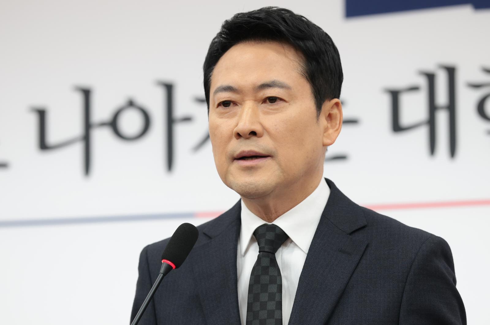 국민의힘 장동혁 대표가 20일 서울 여의도 국회에서 기자회견을 열고 윤석열 전 대통령 1심 선고에 대한 입장을 밝히고 있다. 박형기 기자 oneshot@donga.com

박형기 기자 oneshot@donga.com