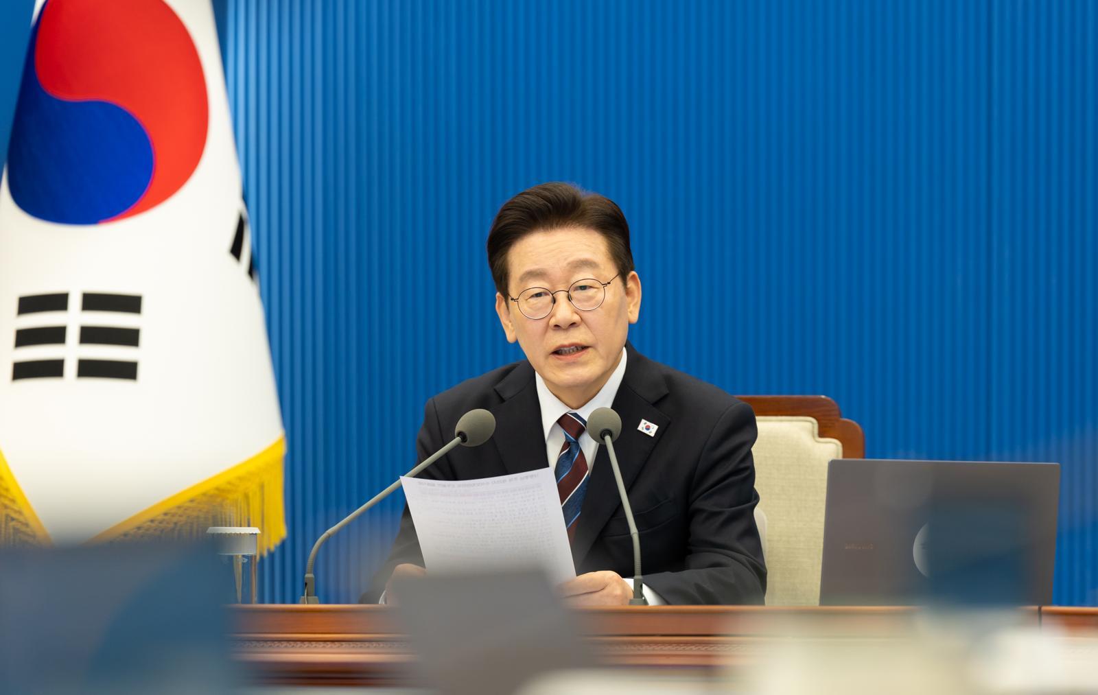 이재명 대통령이 26일 청와대 여민관에서 열린 수석보좌관 회의에서 모두발언을 하고 있다. 2026.2.26 청와대 제공