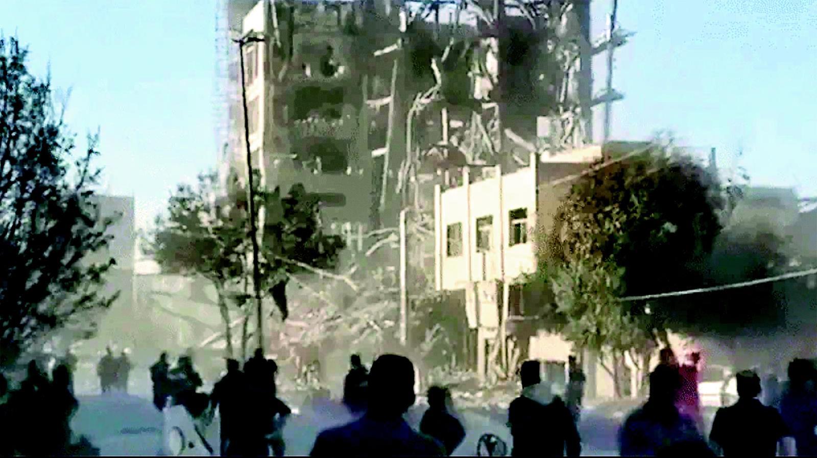 이란 “호르무즈 유조선 10척 공격” 트럼프 “미군이 호위할 것”