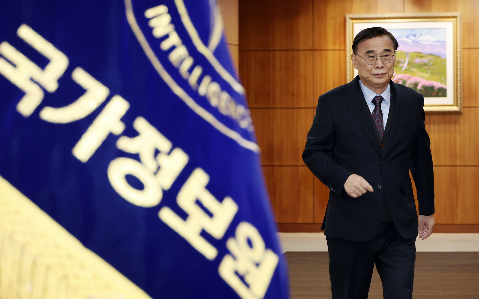 국정원 “AI 설계 단계부터 보안 챙겨라”…美·英과 공동 권고