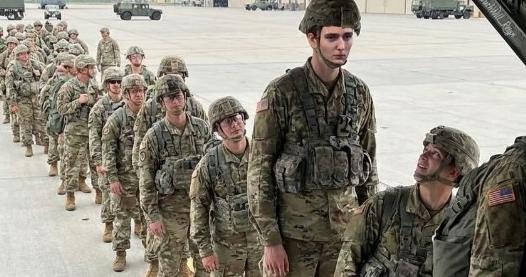 “트럼프 아들 배런도 군대로”… AI 생성 합성이미지 번져