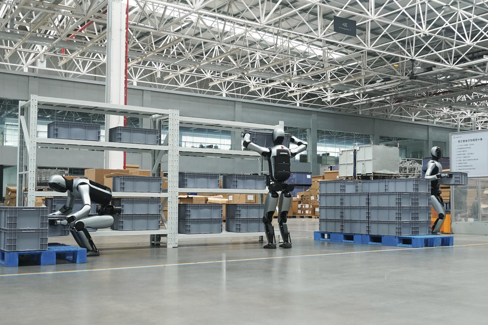 선전의 휴머노이드로봇 제조업체인 유비테크의 산업용 로봇‘워커 S2’는 이미 중국의 자동차 업체 지커와 BYD 등의 공장에 투입됐다. 유비테크 제공