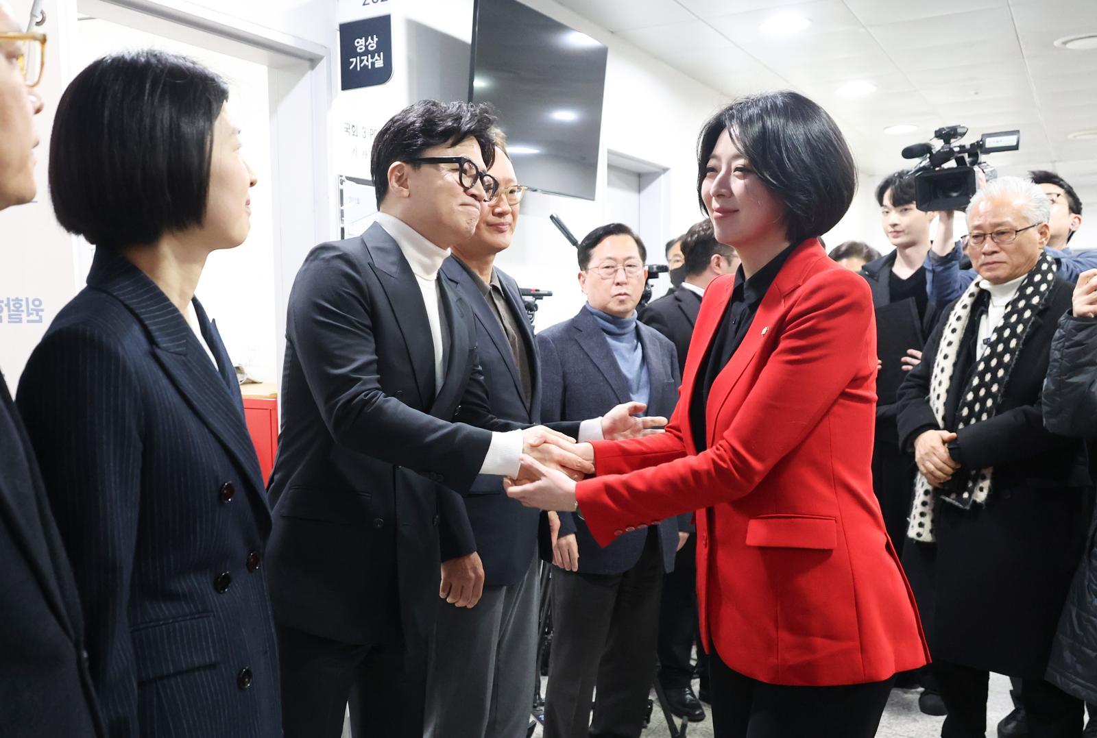 장동혁 ‘징계 정치’ 역풍 맞나…법원 “배현진에 균형 벗어난 처분”