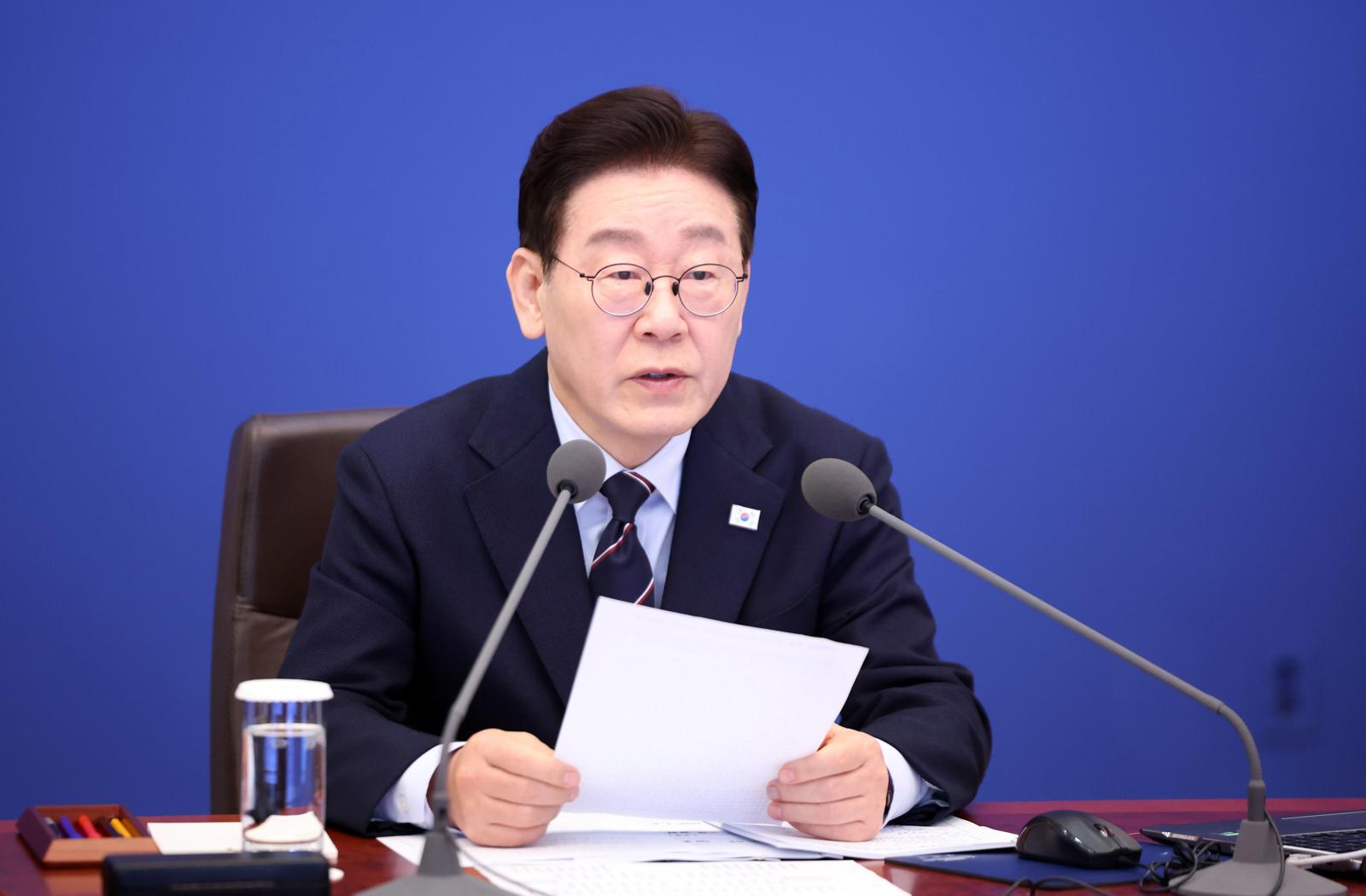 이재명 대통령이 6일 청와대에서 열린 수석보좌관회의에서 발언하고 있다. 뉴스1