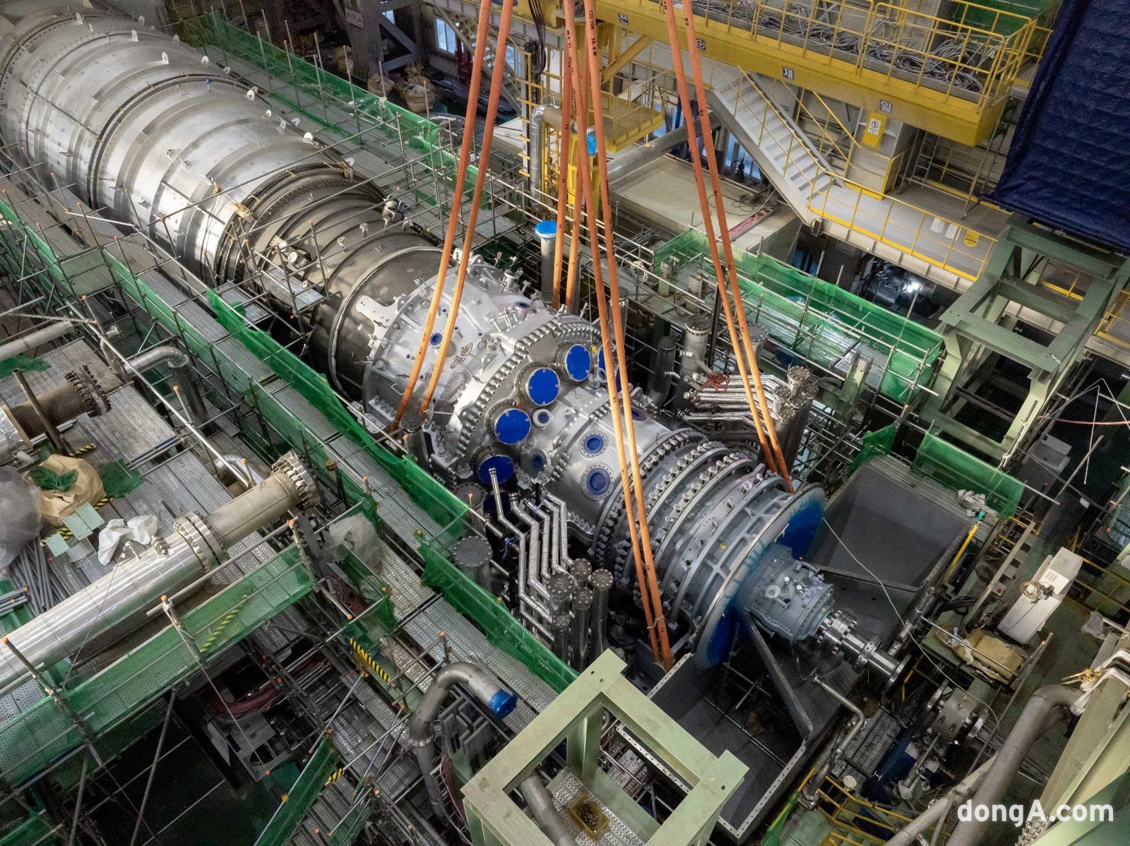 두산에너빌리티 380MW급 대형 발전용 가스터빈 DGT6-300H S2