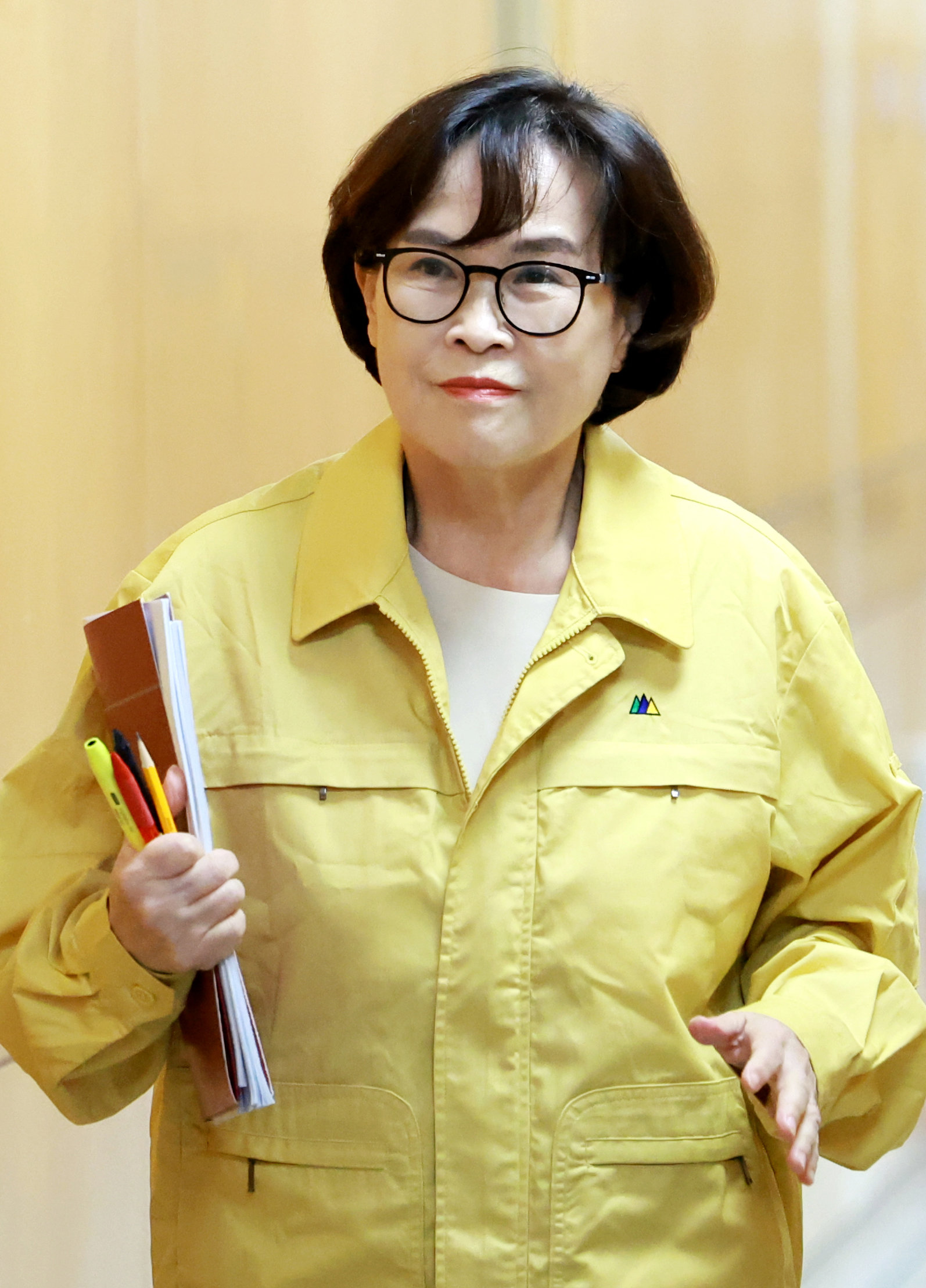 정정옥 성평등가족비서관이 지난해 8월 서울 용산 대통령실 청사에서 열린 제8차 수석·보좌관 회의에 입장하고 있다. (대통령실통신사진기자단)