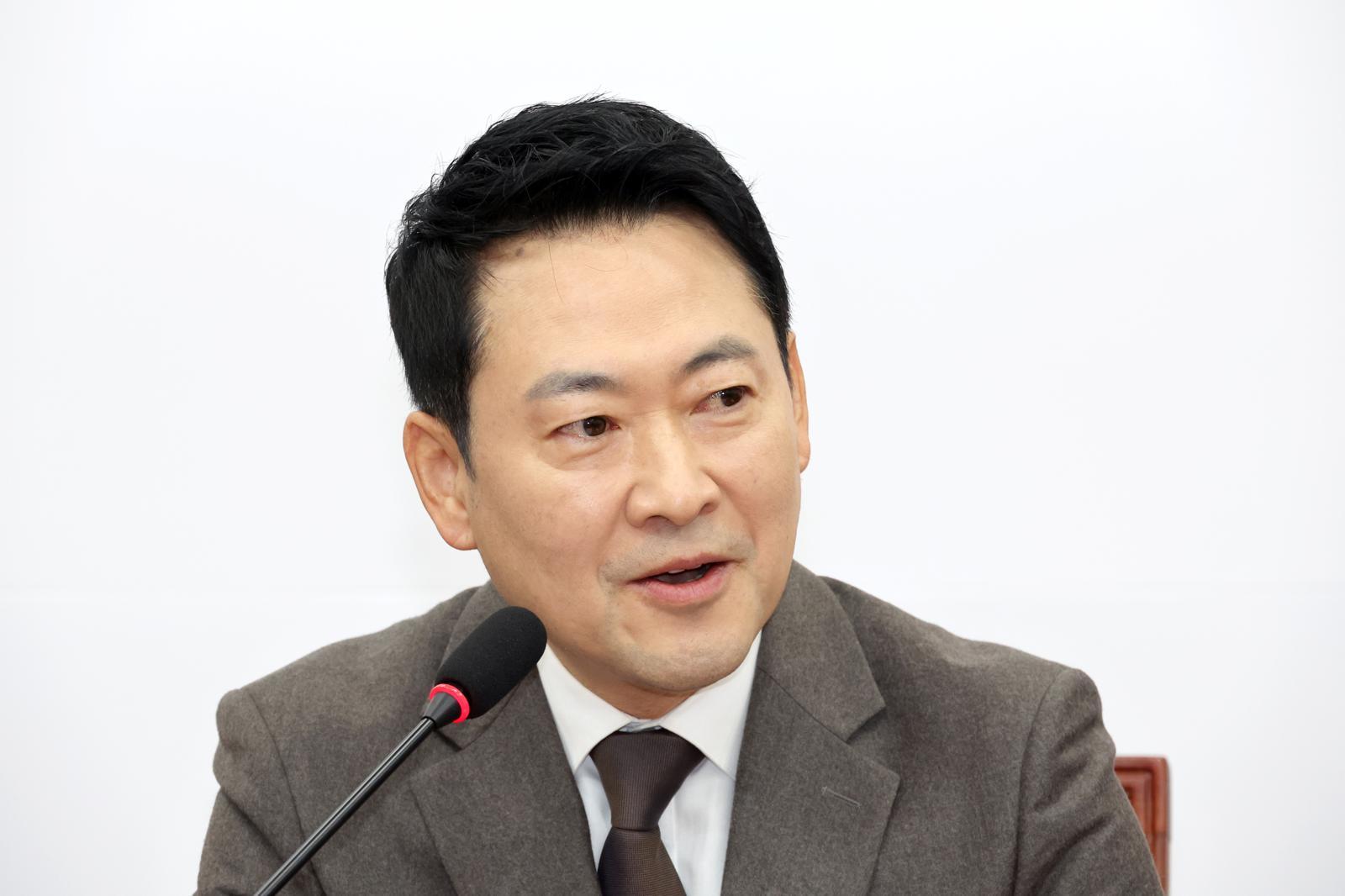 장동혁 국민의힘 대표가 2일 오전 서울 여의도 국회에서 열린 최고위원회의에서 발언을 하고 있다. 2026.03.02. [서울=뉴시스]