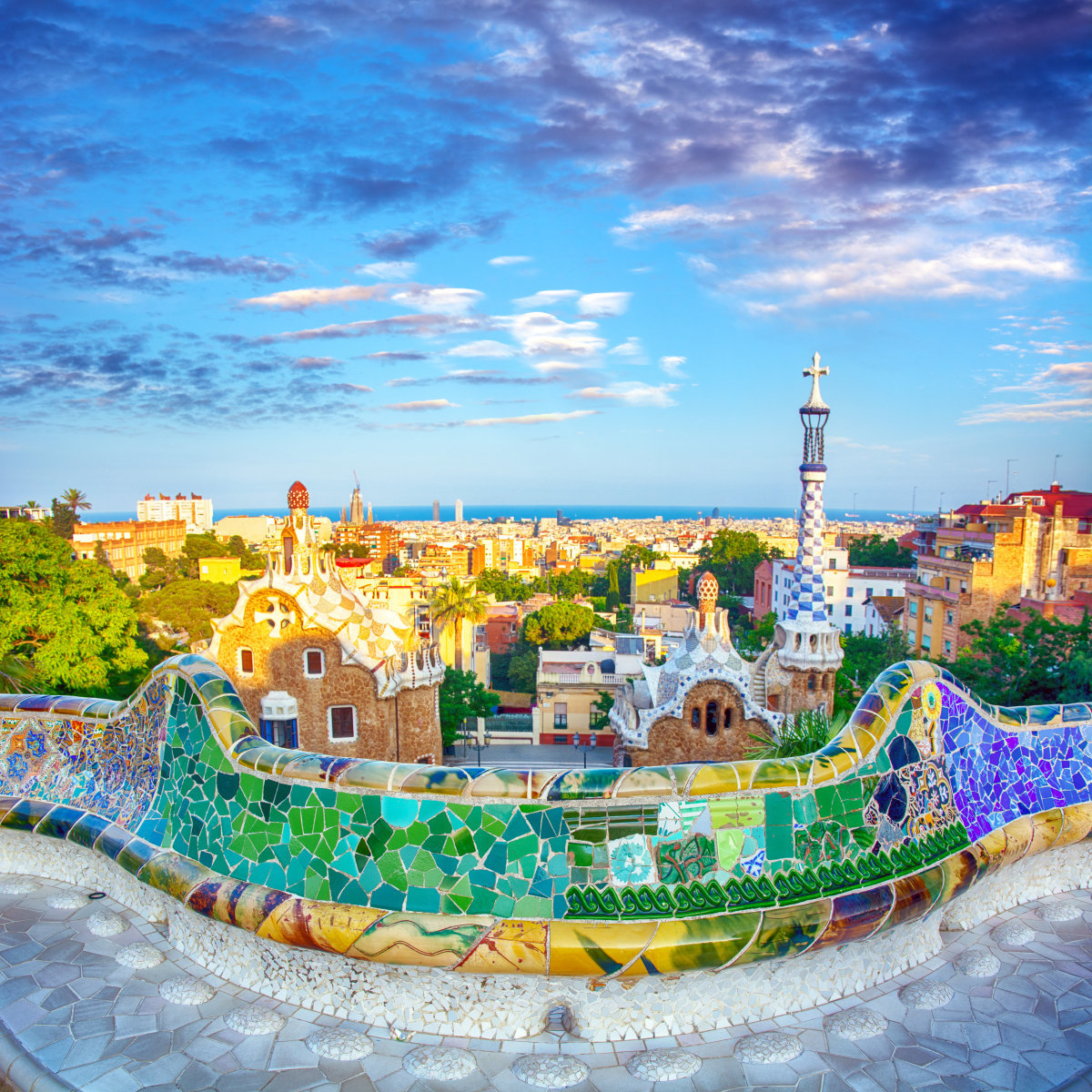 자연의 리듬을 그대로 옮겨온 듯한 구엘공원.  GETTYIMAGES