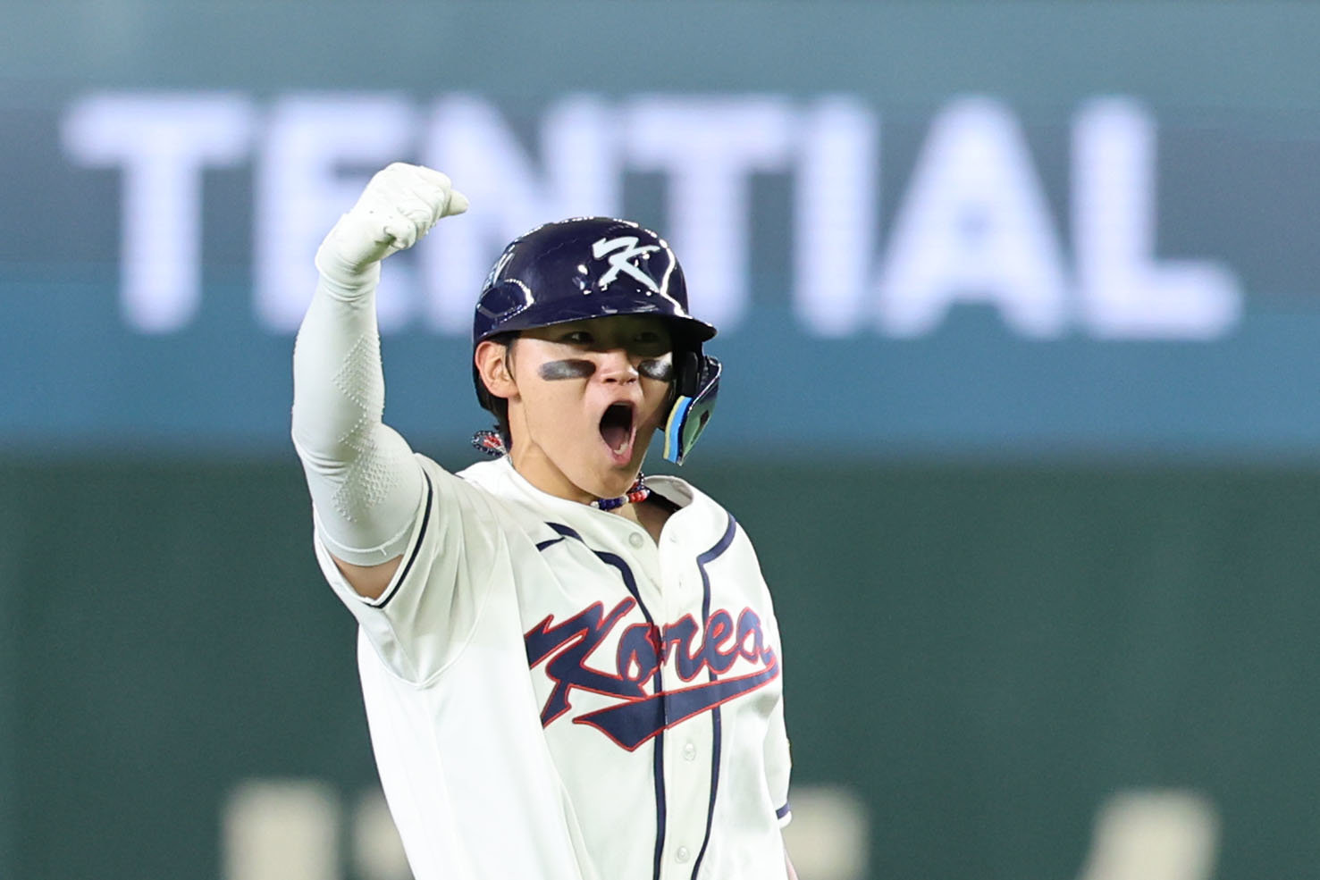 8일 일본 도쿄돔에서 열린 2026 WBC 조별리그 C조 3차전 한국과 대만의 경기, 8회말 2사 1루 한국 김도영이 1타점 동점 적시타를 친 뒤 포효하고 있다. 2026.03.08. 도쿄=뉴시스