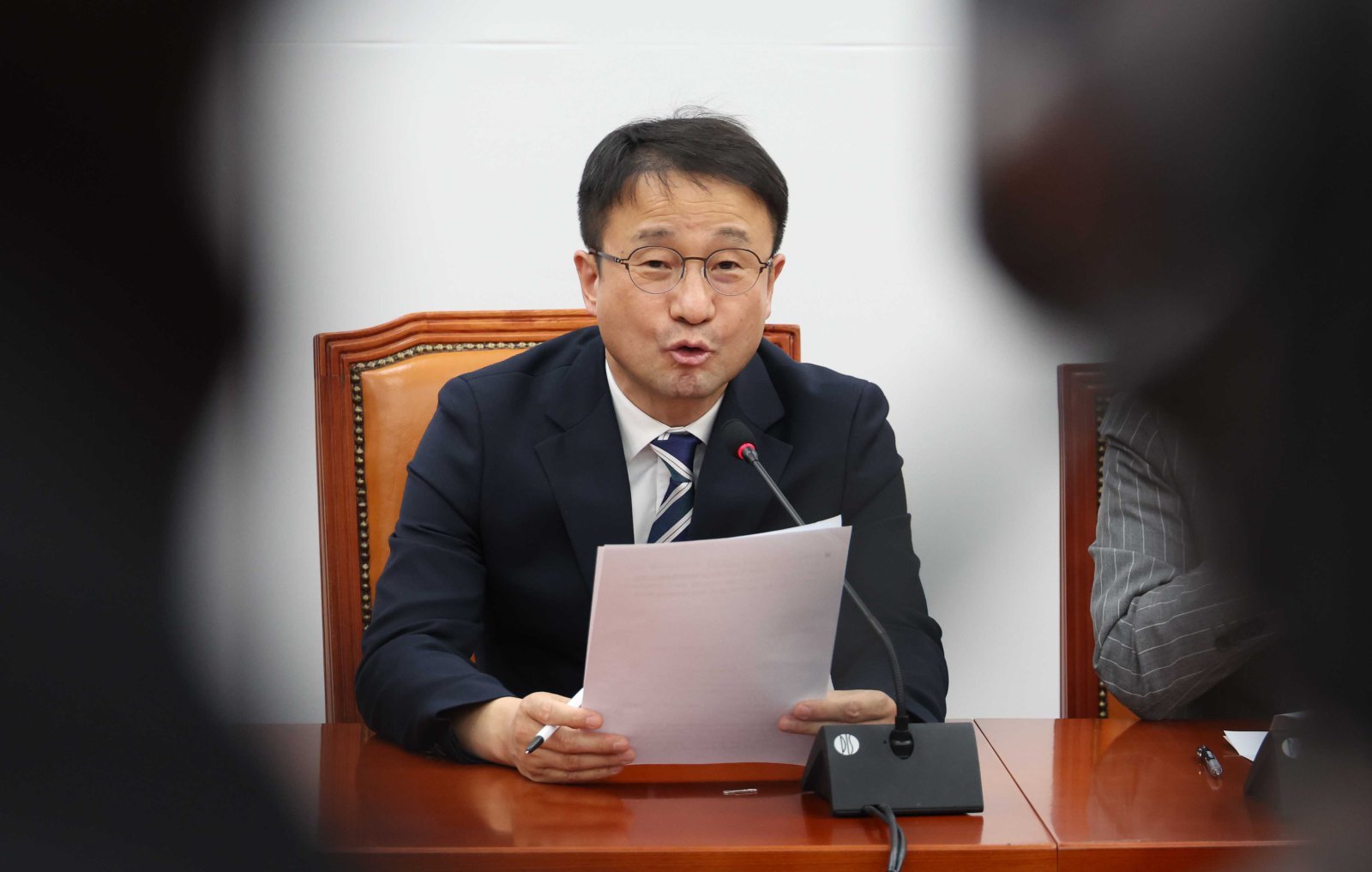 한병도 더불어민주당 국정조사추진위 위원장이 5일 오후 서울 여의도 국회에서 열린 윤석열 정권 조작기소 진상규명 및 공소취소를 위한 국정조사 추진위원회 전체회의에서 발언을 하고 있다. 2026.03.05. 서울=뉴시스