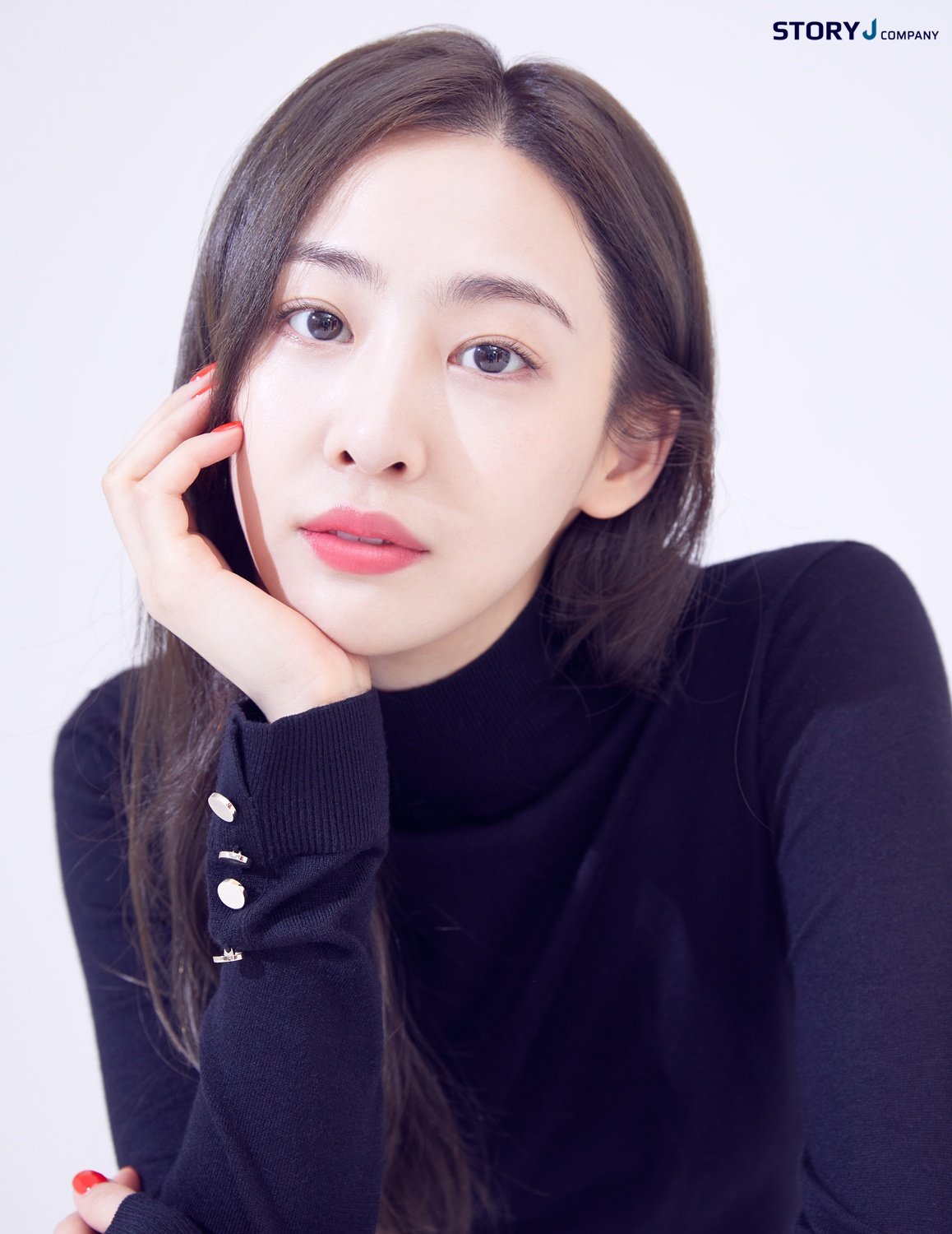 배우 김다솜. 스토리제이컴퍼니 제공