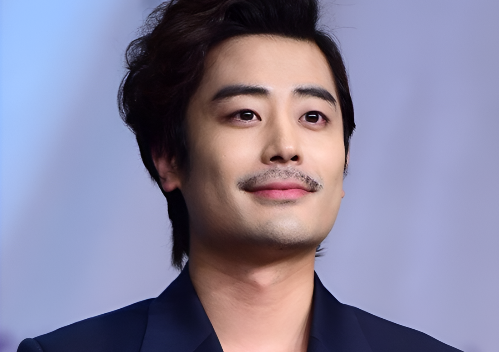 성균관대 연기예술학과가 과거 성추행 논란이 있었던 한지상의 강사 임용을 취소하고 2026학년도 1학기 수업에서 배제했다. 뉴스1