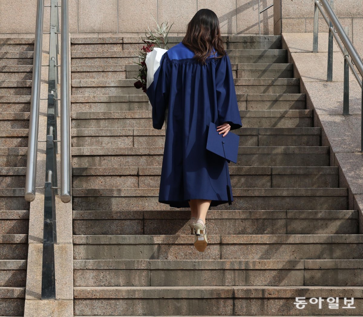 연 2000만원도 못버는 ‘박봉 박사’ 늘었다…10명중 1명 꼴