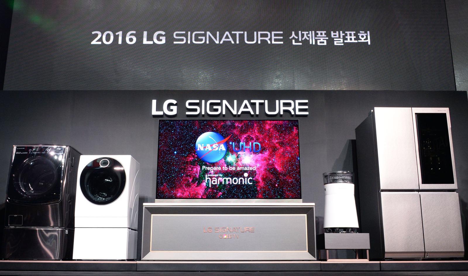 LG전자는 2016년에 ‘LG 시그니처’를 처음 선보이며 프리미엄 가전의 시작을 알렸다.