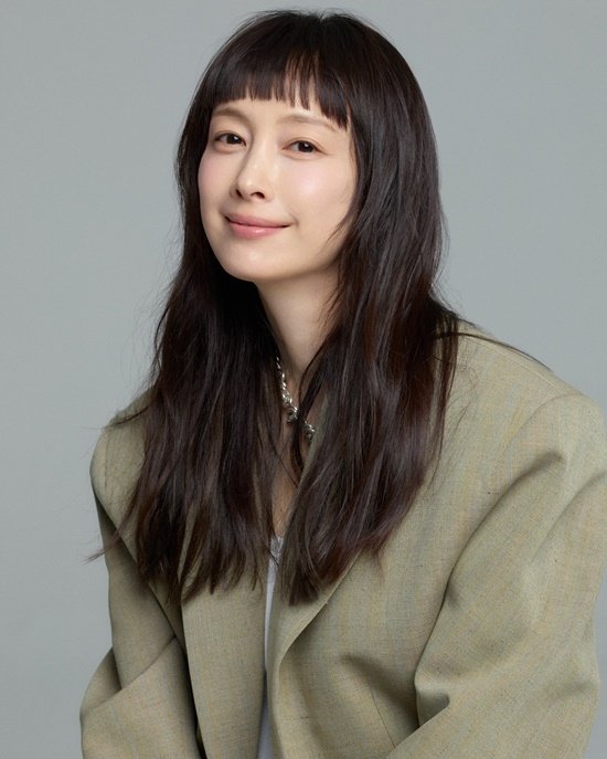 이나영. 이든나인 제공
