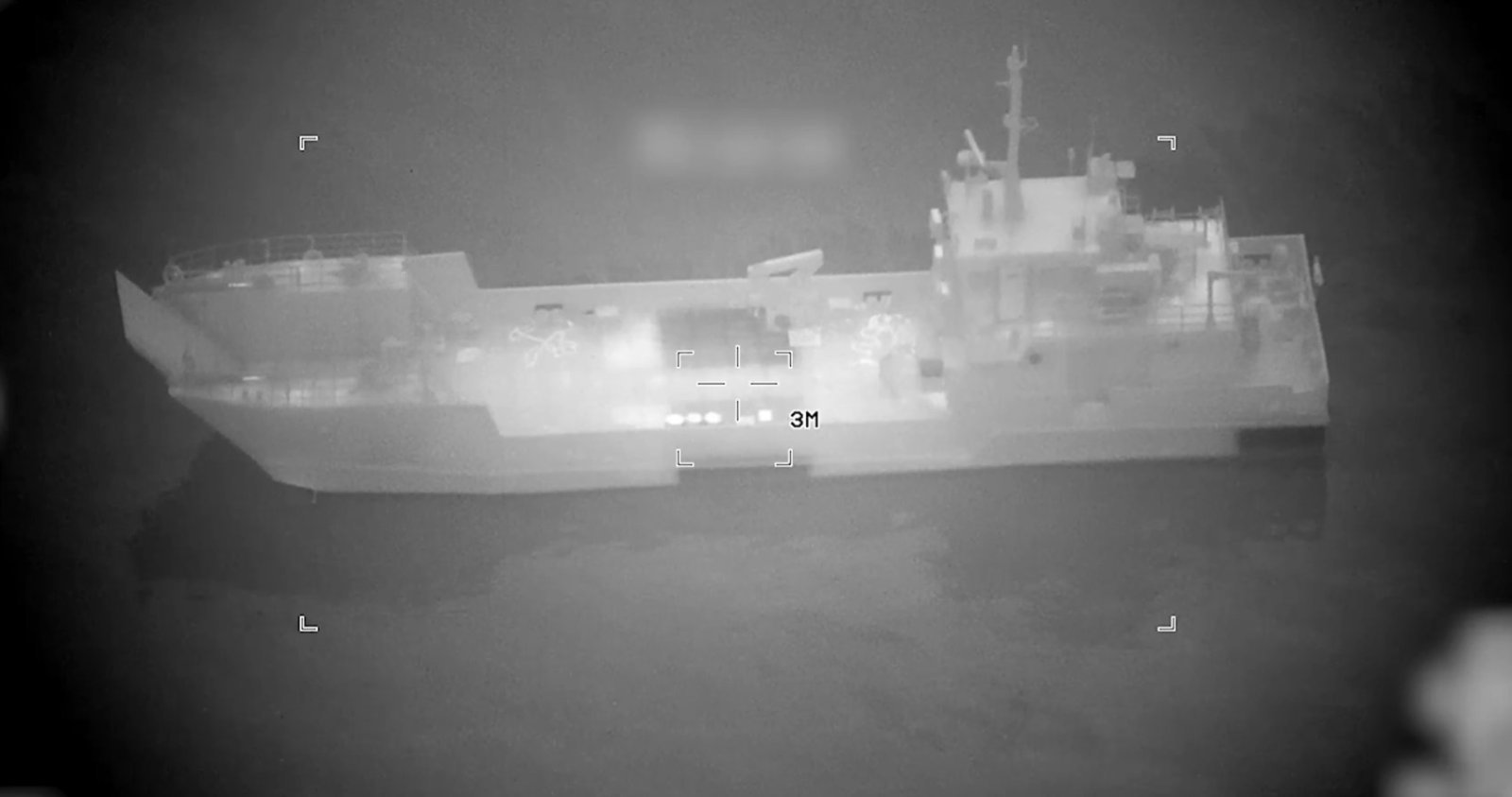 격침되기 직전 미군 무인정찰기(UAV)에 포착된 이란해군 소속 기뢰부설함. 미국 중부 사령부(CENTCOM) X(구 트위터) 캡처