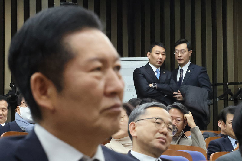 [사설]檢개혁안 마구 흔드는 與 강경파… 누굴 믿고 이리 무도한가