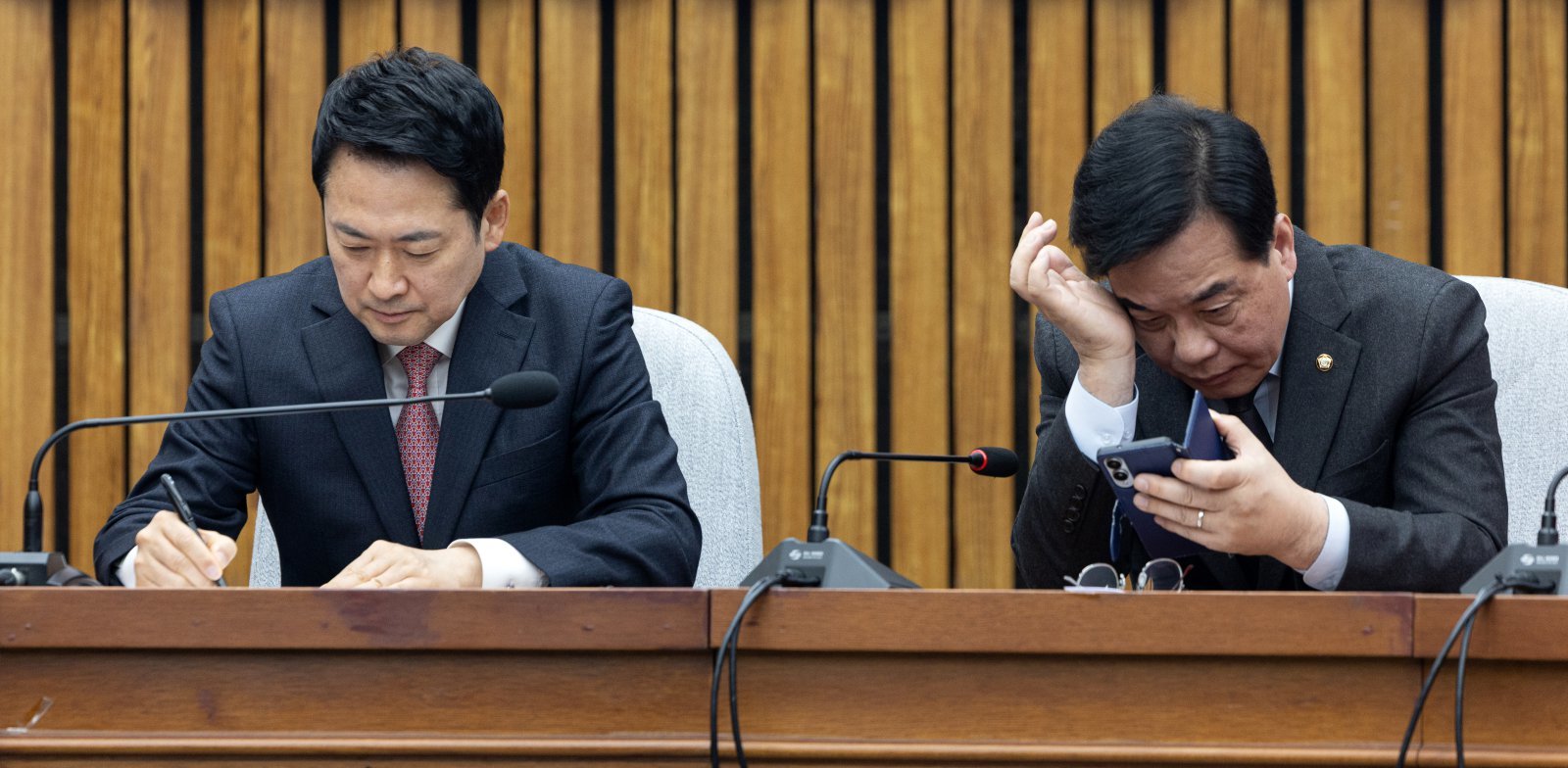 장동혁 국민의힘 대표와 송언석 국민의힘 원내대표. 2026.3.11./뉴스1