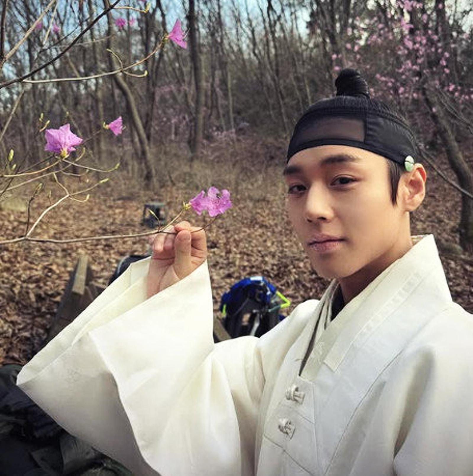 영화 ‘왕과 사는 남자’에서 단종 역을 맡은 배우 박지훈. 관객들 사이에서는 ‘단종오빠 또 보러 간다’는 반응이 이어지며 N차 관람 열풍이 나타나고 있다. 사진=박지훈 인스타그램