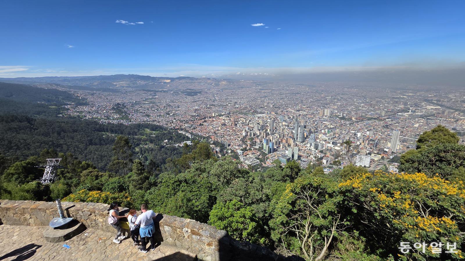 시민들의 휴식처이자 순례자들의 성지인 몬세라테 언덕.