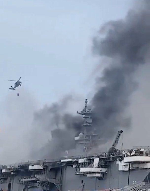 이란은 AI 딥페이크로 조작한 사진과 영상으로 여론을 조작하는 인지전을 감행하고 있다. 사진은 최근 소셜네트워크서비스(SNS)에 “미국 해군 에이브러햄 링컨 항공모함이 이슬람혁명수비대의 무인기 공격을 받았다”며 올라온 영상 속 장면. X(옛 트위터) 캡처