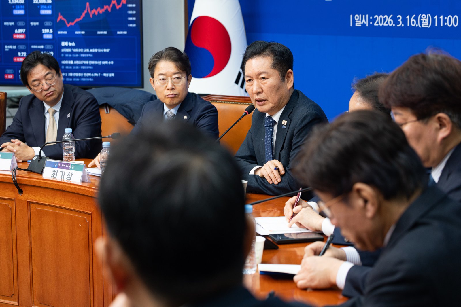 정청래 “지선 승리 위해 ‘특별 경우’ 예외 인정…소확행 공약 낼 것”