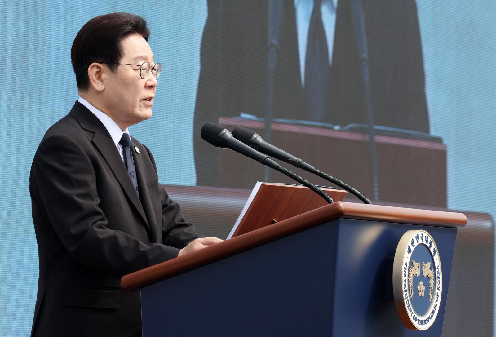 李 “잘 사는 노인 덜 받게”…기초연금 ‘하후상박’ 개편 논의 본격화