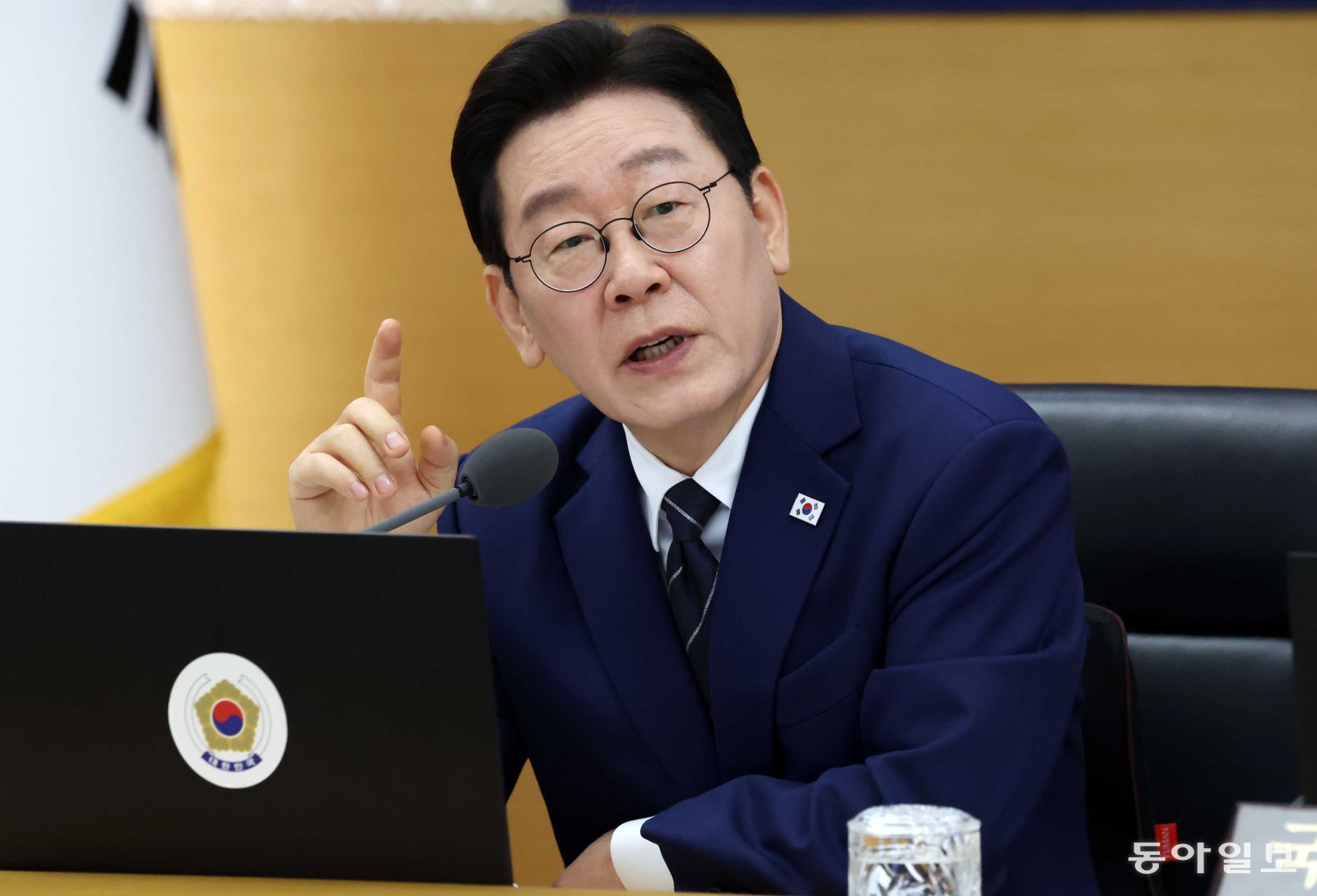 李 “정청래 대표가 발표했어요?…그러면 검찰개혁 다 된건가”