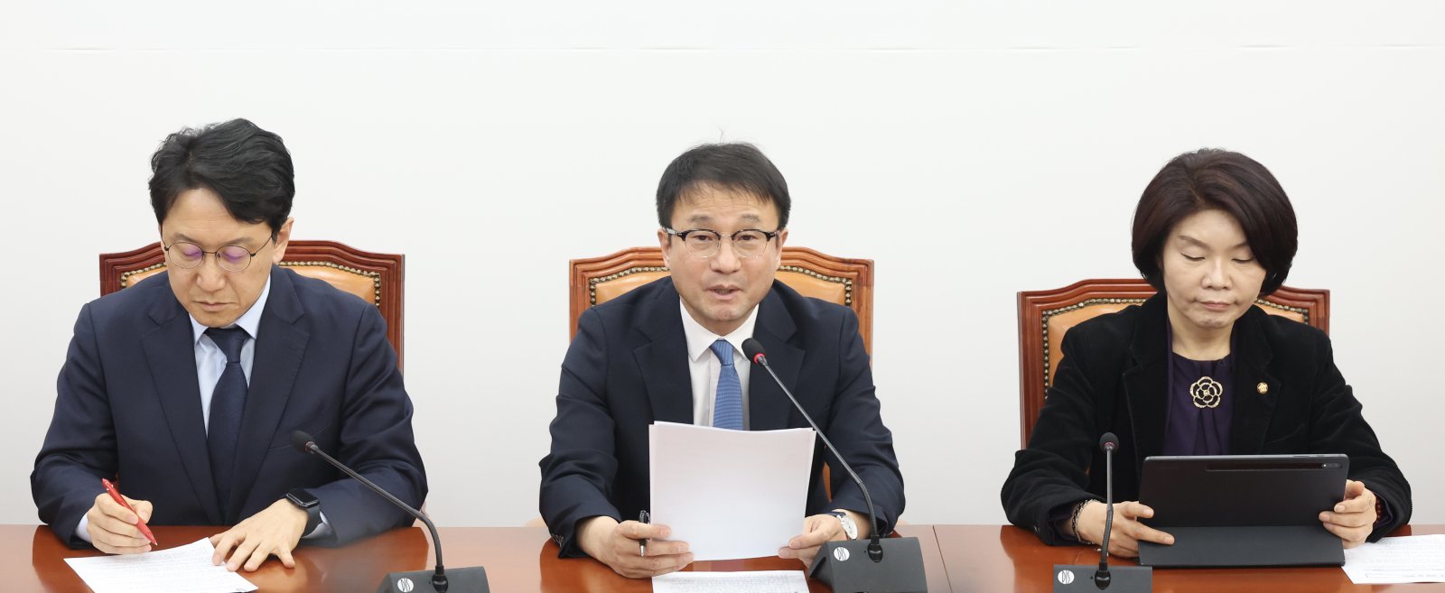 한병도 더불어민주당 원내대표가 19일 오전 서울 여의도 국회에서 열린 정책조정회의에서 발언을 하고 있다.2026.03.19. 서울=뉴시스