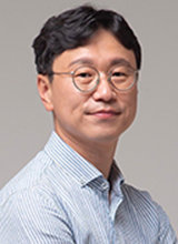 최용선 법무법인 율촌 수석전문위원· 전 청와대 방위산업담당관
