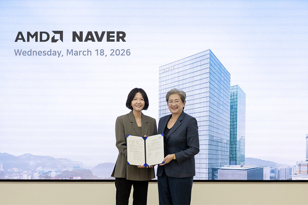 최수연 네이버 대표(좌)와 리사 수 AMD CEO가 AMD GPU 및 AI 협력과 관련해 양해각서를 체결했다 / 출처=네이버