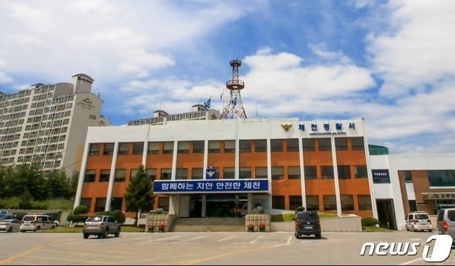 새벽 도로 복판에 안 움직이는 차…음주운전 30대 덜미