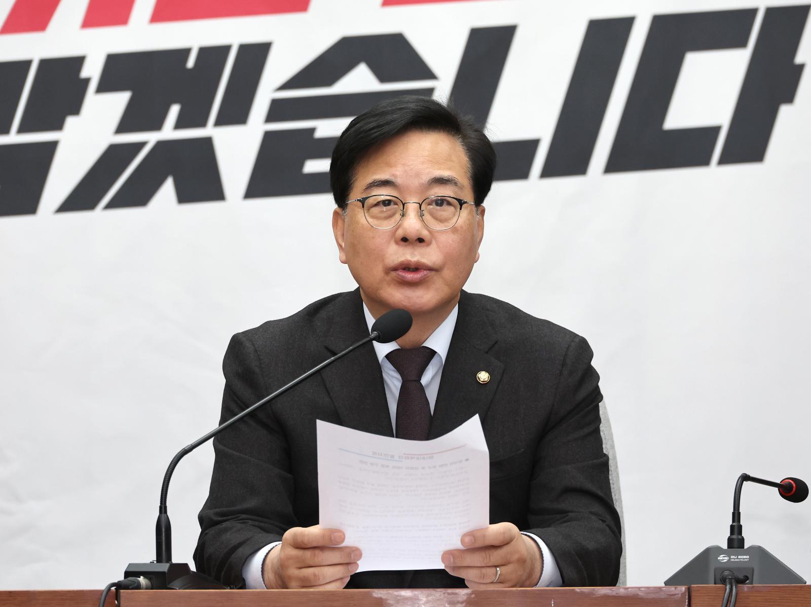 송언석, 與 상임위 독식론에 “盧정신 부정…민주화 성취에 침뱉는 것”