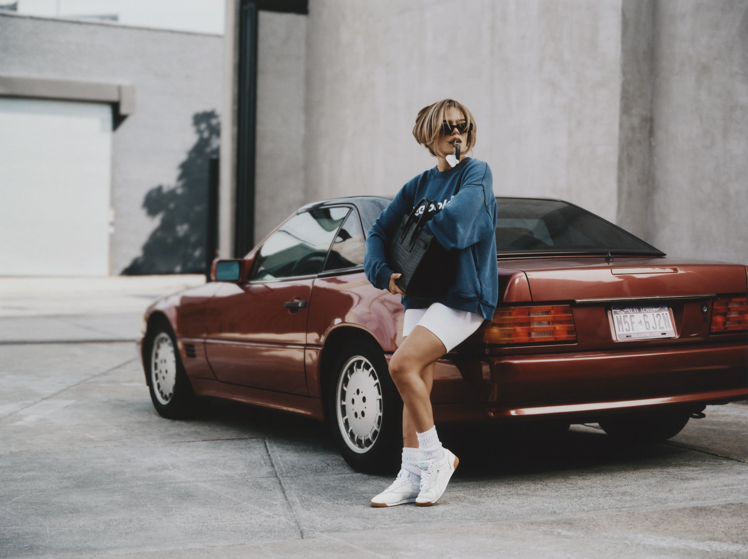 리복 글로벌 브랜드 앰배서더 카롤 G와 함께한 26SS Born Classic Worn for Life 캠페인 글로벌 화보.
