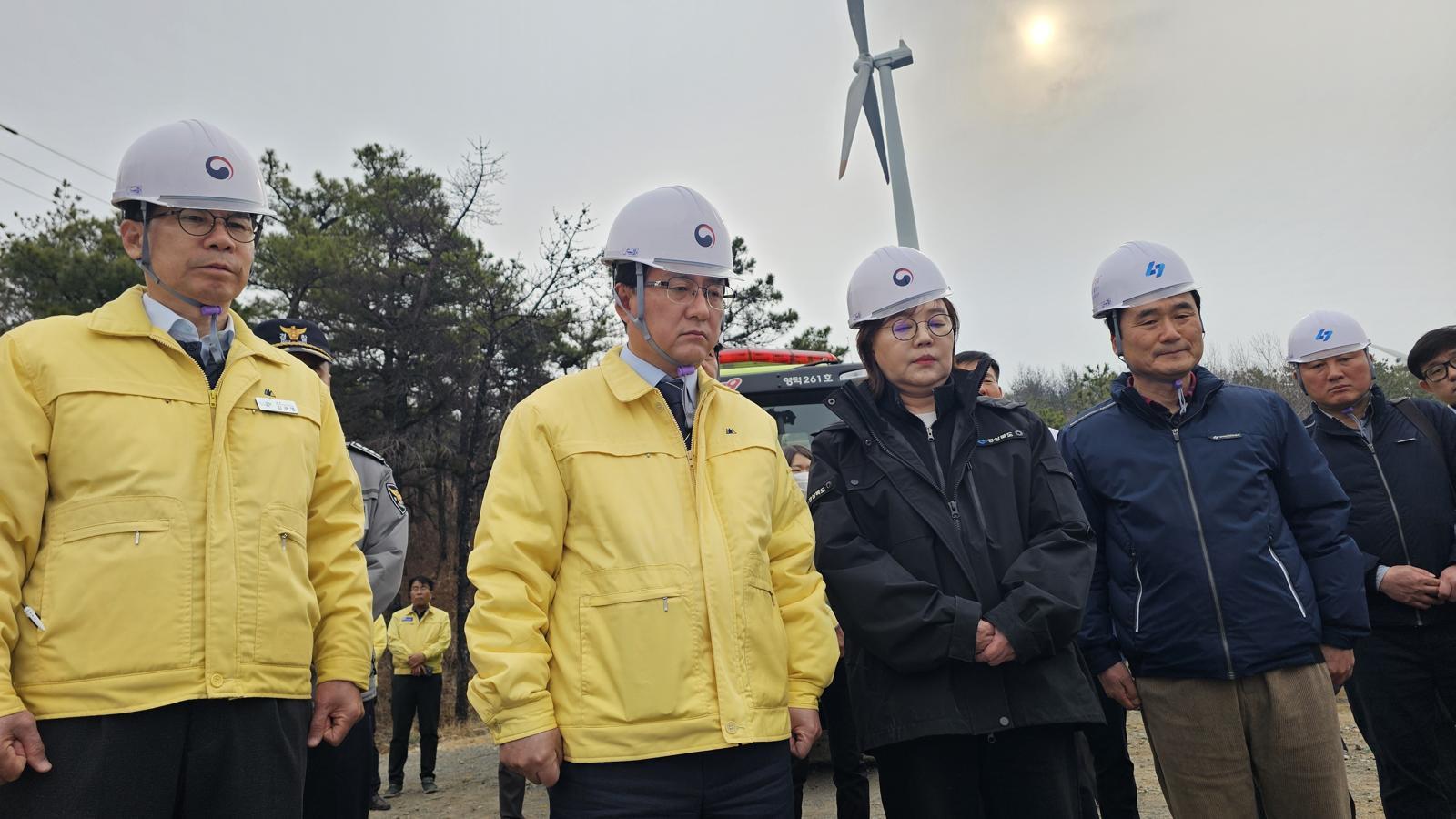 “영덕 풍력발전기 화재, 그라인더 작업 중 화재”…합동 감식 결과