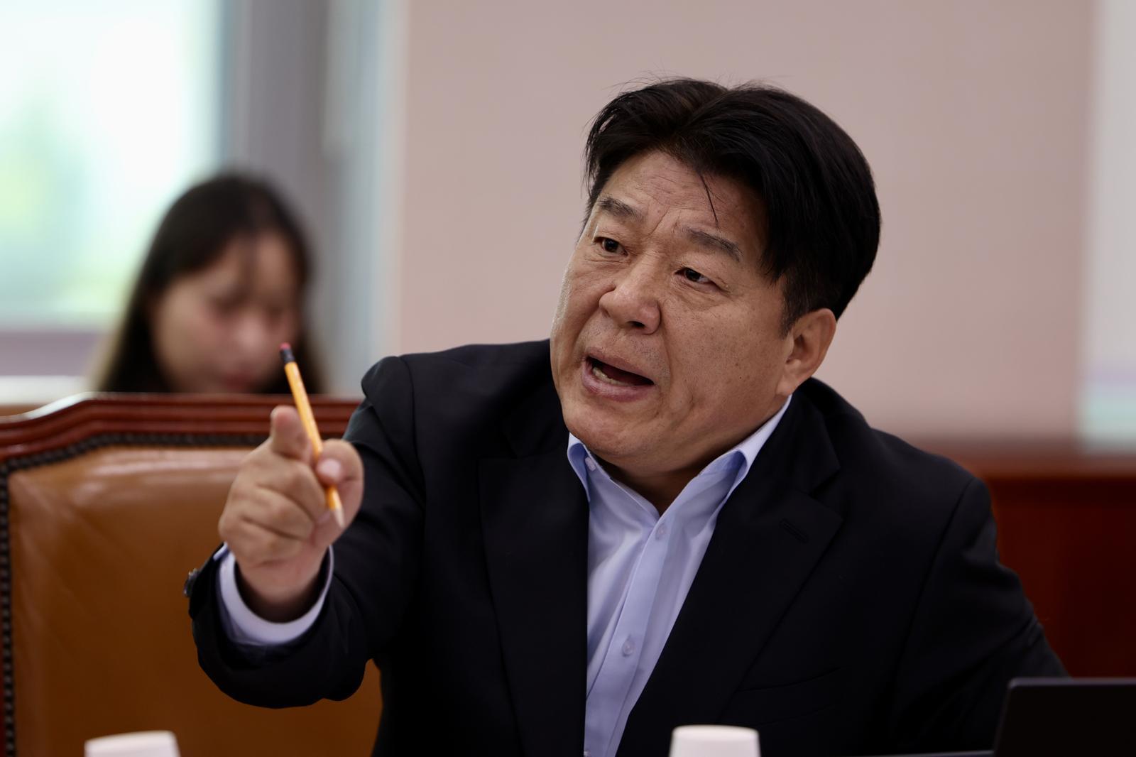 의원직 상실 양문석, 김용에게 “안산갑 지역구 맡아달라”