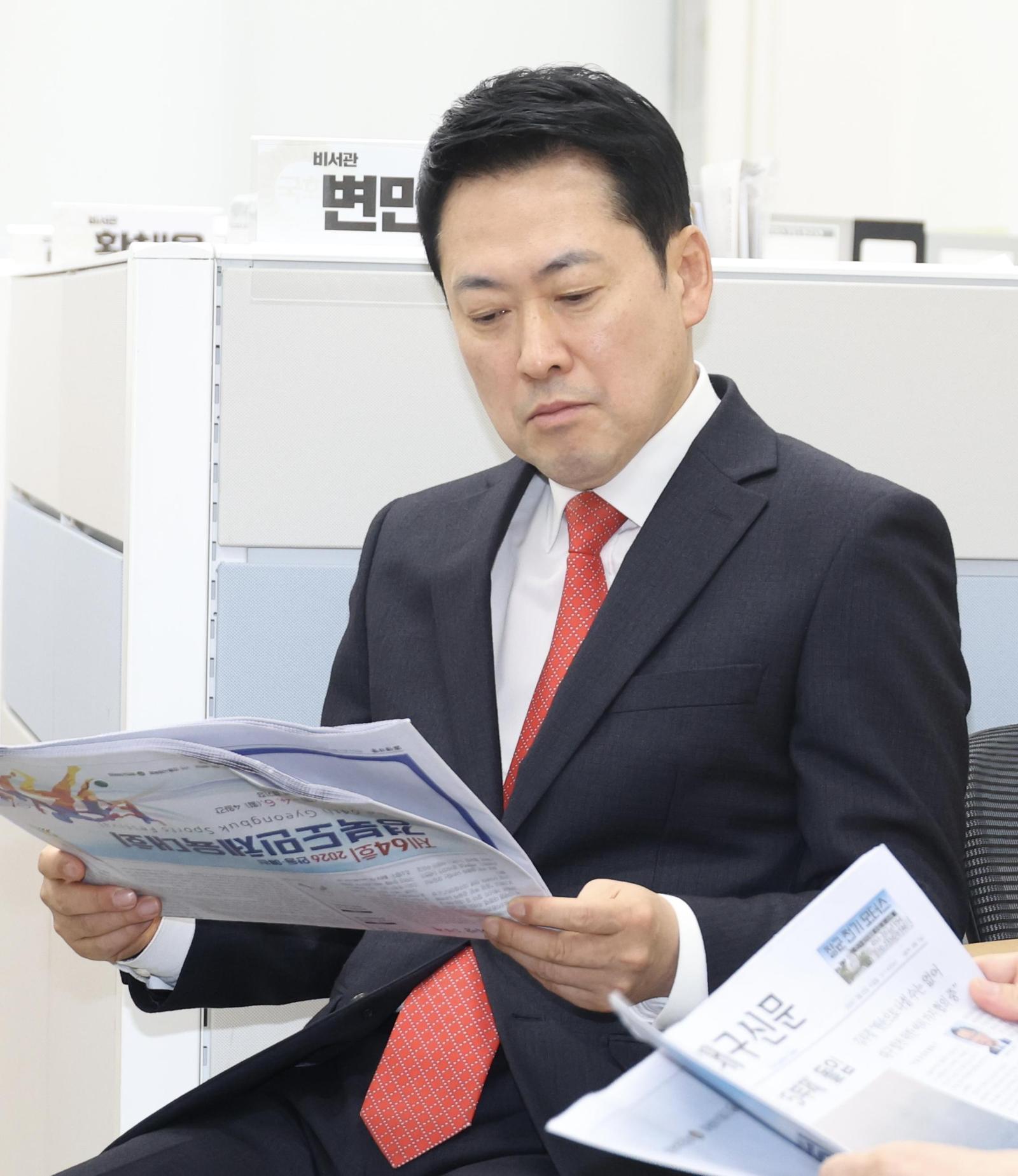 김부겸, 대구시장 출마 기운듯 鄭과 회동… 주호영은 무소속 거론