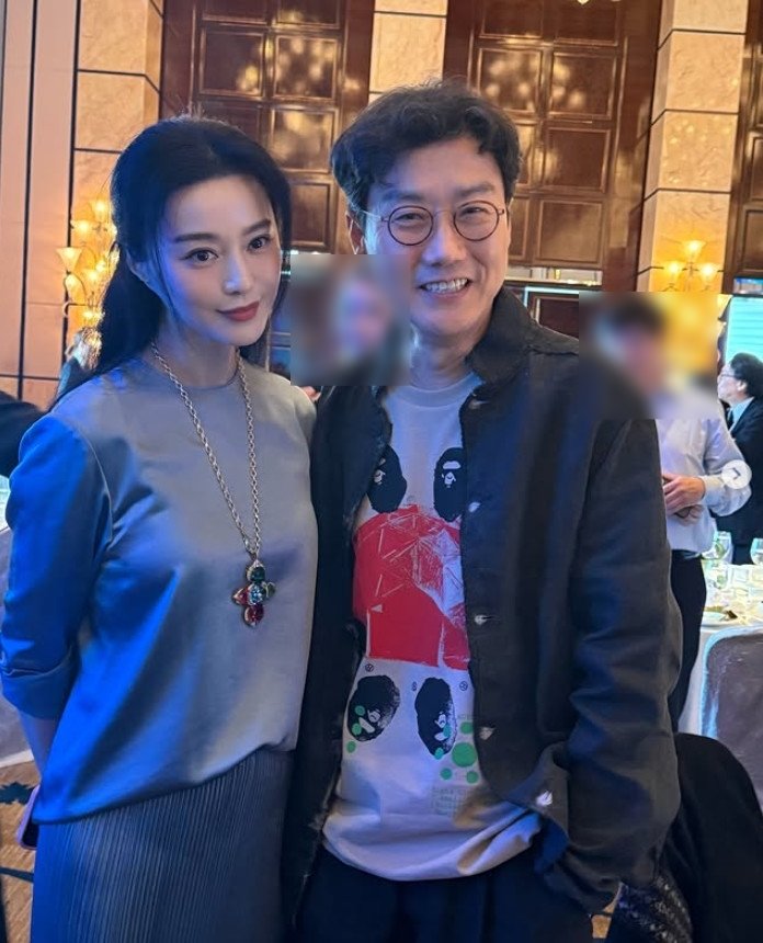 판빙빙, ‘오징어 게임’ 황동혁 감독과 투샷…깜짝 만남
