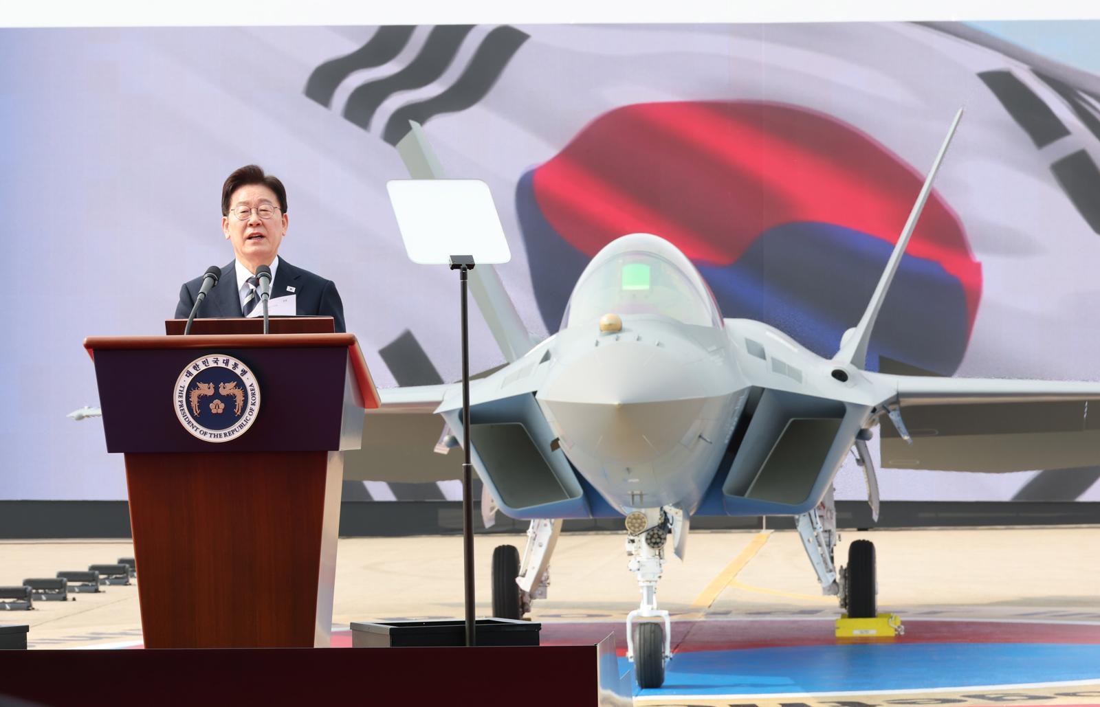 ‘국산 전투기 개발’ 선언 25년만에 KF-21 양산, 자주국방 새 역사