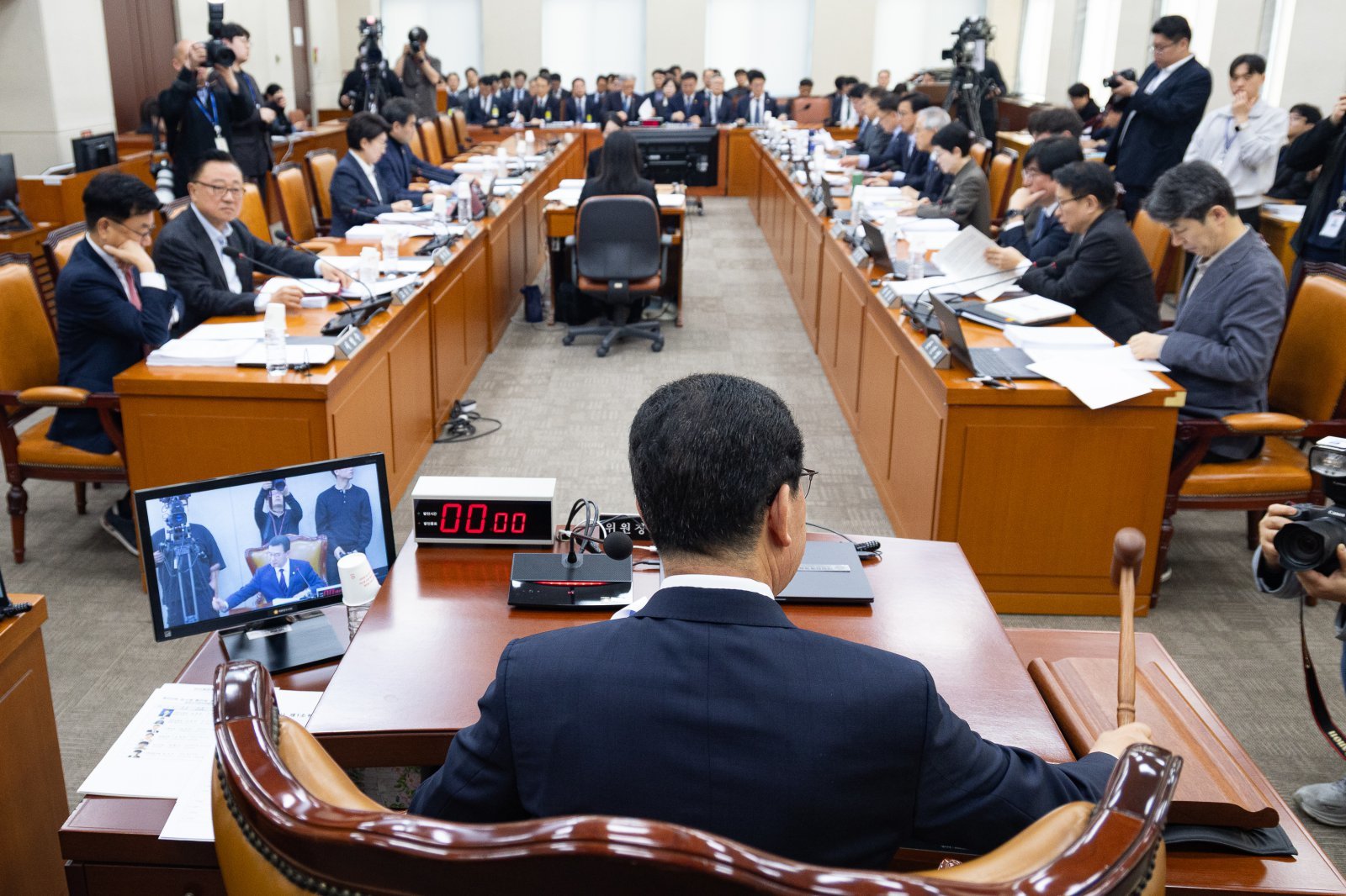 ‘5월1일 노동절 법정공휴일법’ 행안위 통과…올해 시행 유력