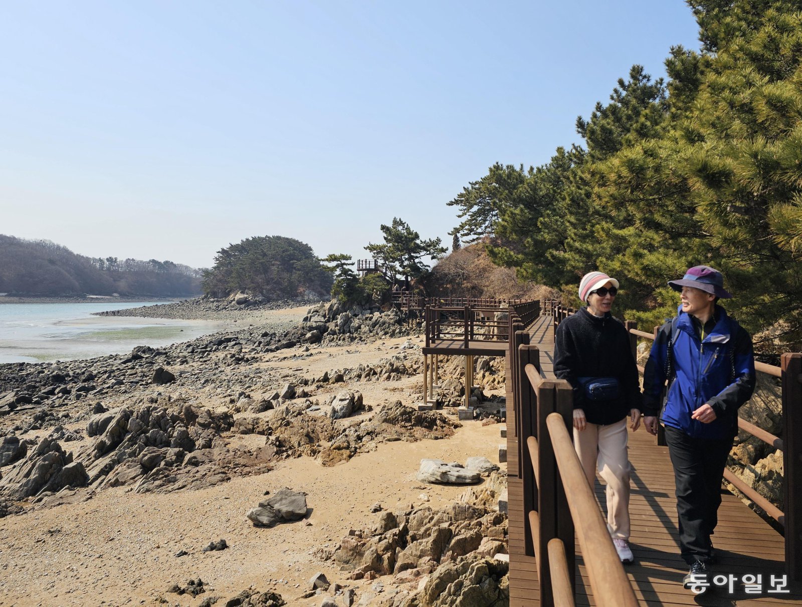 산책로 거닐며 승봉도 자연 만끽해볼까