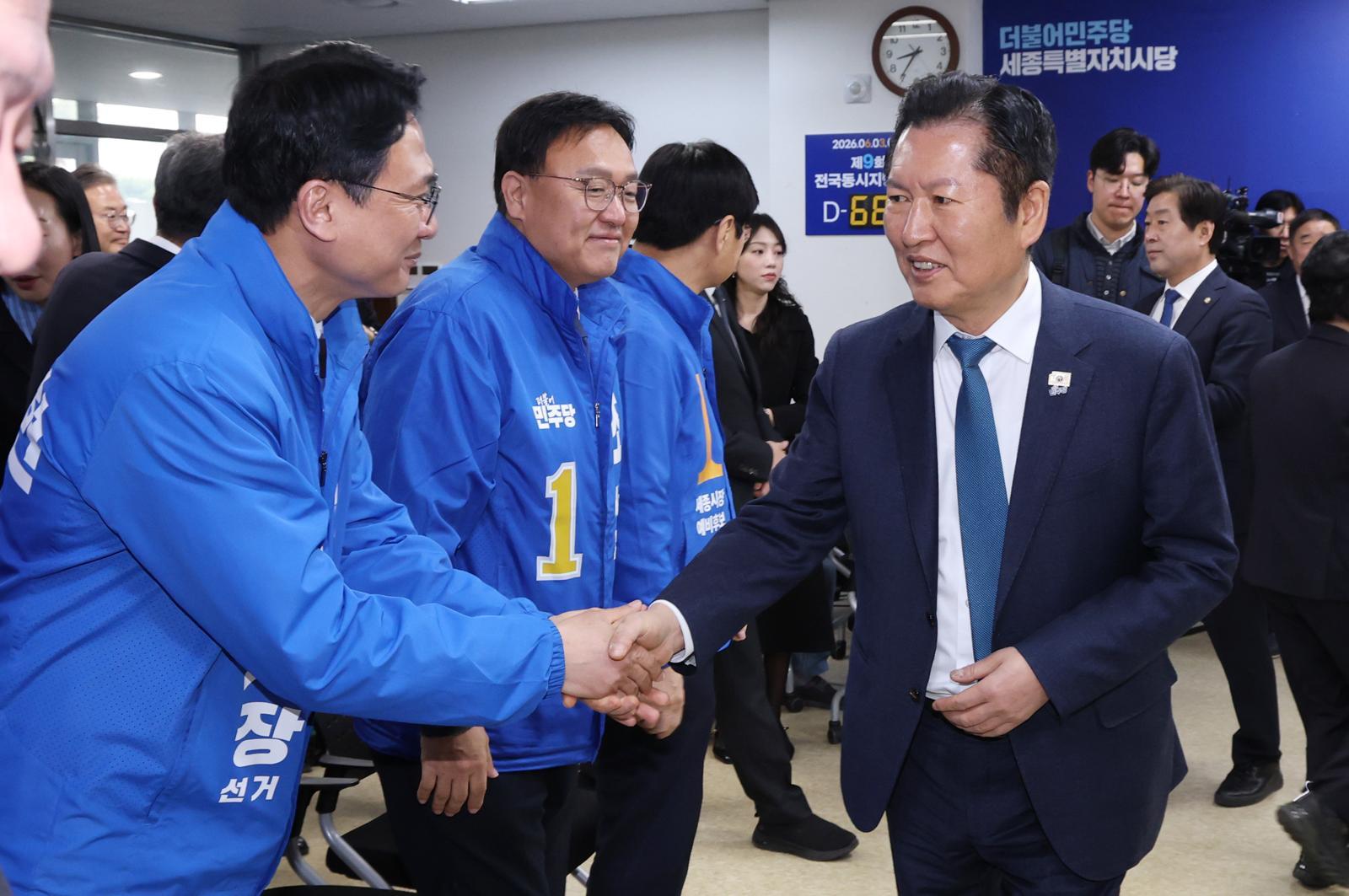 범여권 ‘친노 적자’ 경쟁 본격화… 연대 희미해진 민주-조국당