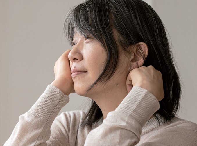 李 “한강 수상 축하…제주 4·3 고통스러운 역사 시적으로 풀어내 깊은 울림”