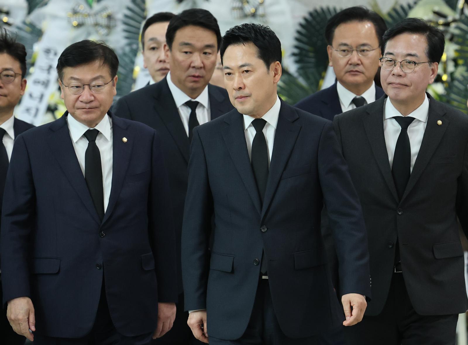 선거 두달앞 국힘 지지율 10%대 첫 추락… 與는 영남 공천 속도전