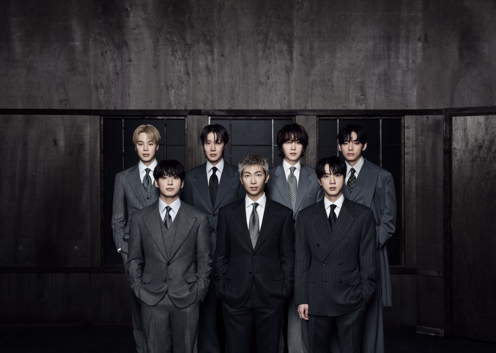 방탄소년단 ‘아리랑’, 英 오피셜 앨범 차트 1위…통산 세 번째