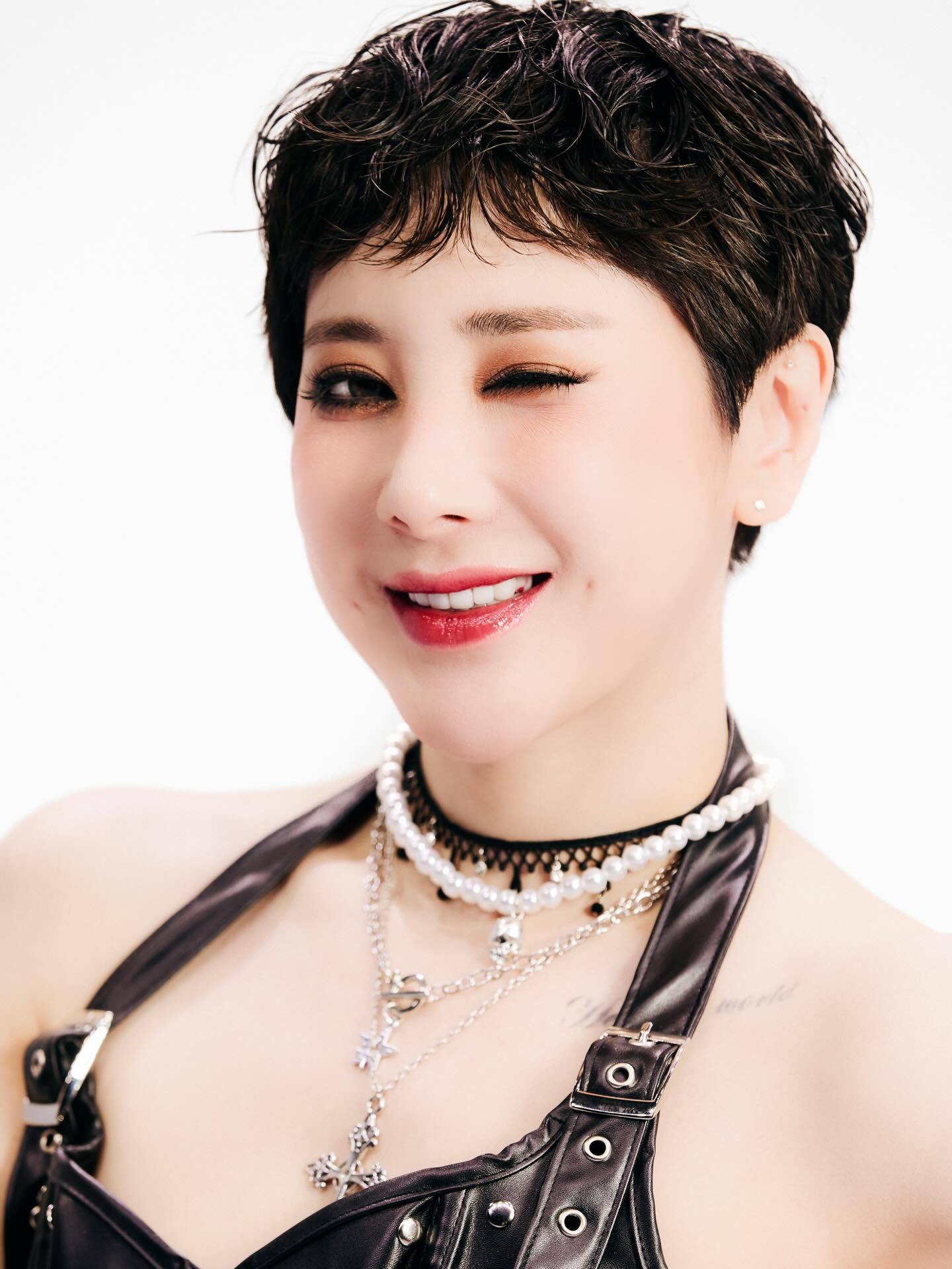 “내 성격 아시죠?” 서인영, 삭제됐던 유튜브 채널 ‘화끈하게’ 재오픈