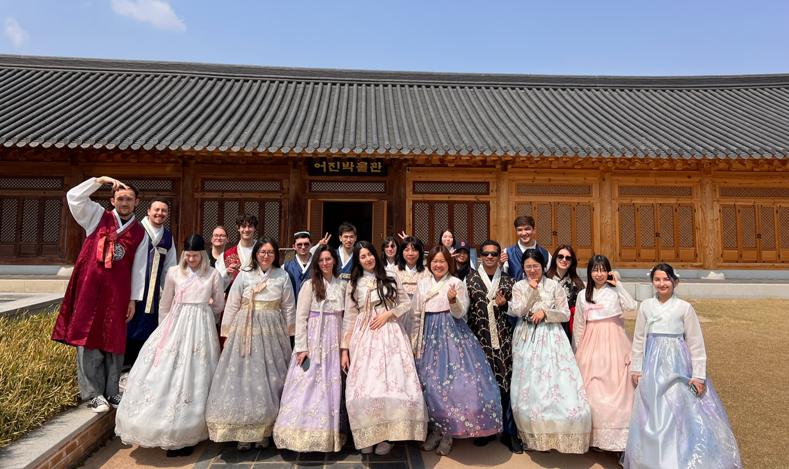 전주 스쳐 지나가는 곳 아니다