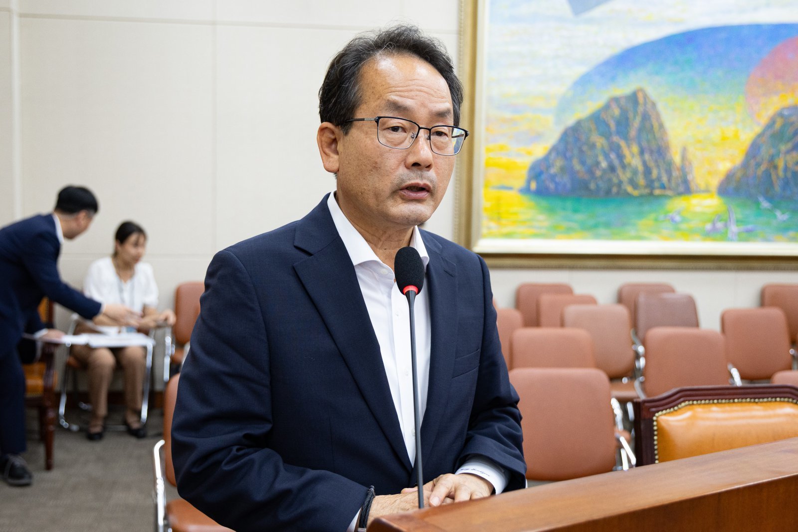 與, ‘상납·강매 의혹’ 조정훈에 “정자법 위반”…조 의원측 “사실 아냐”
