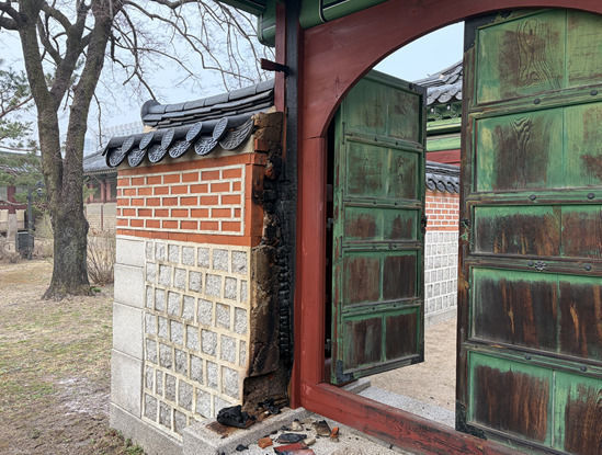 경복궁 쪽문 화재 현장 모습