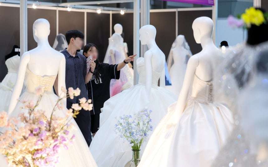 결혼 비용 다시 올랐다…대관료-식대 인상에 부담 커져